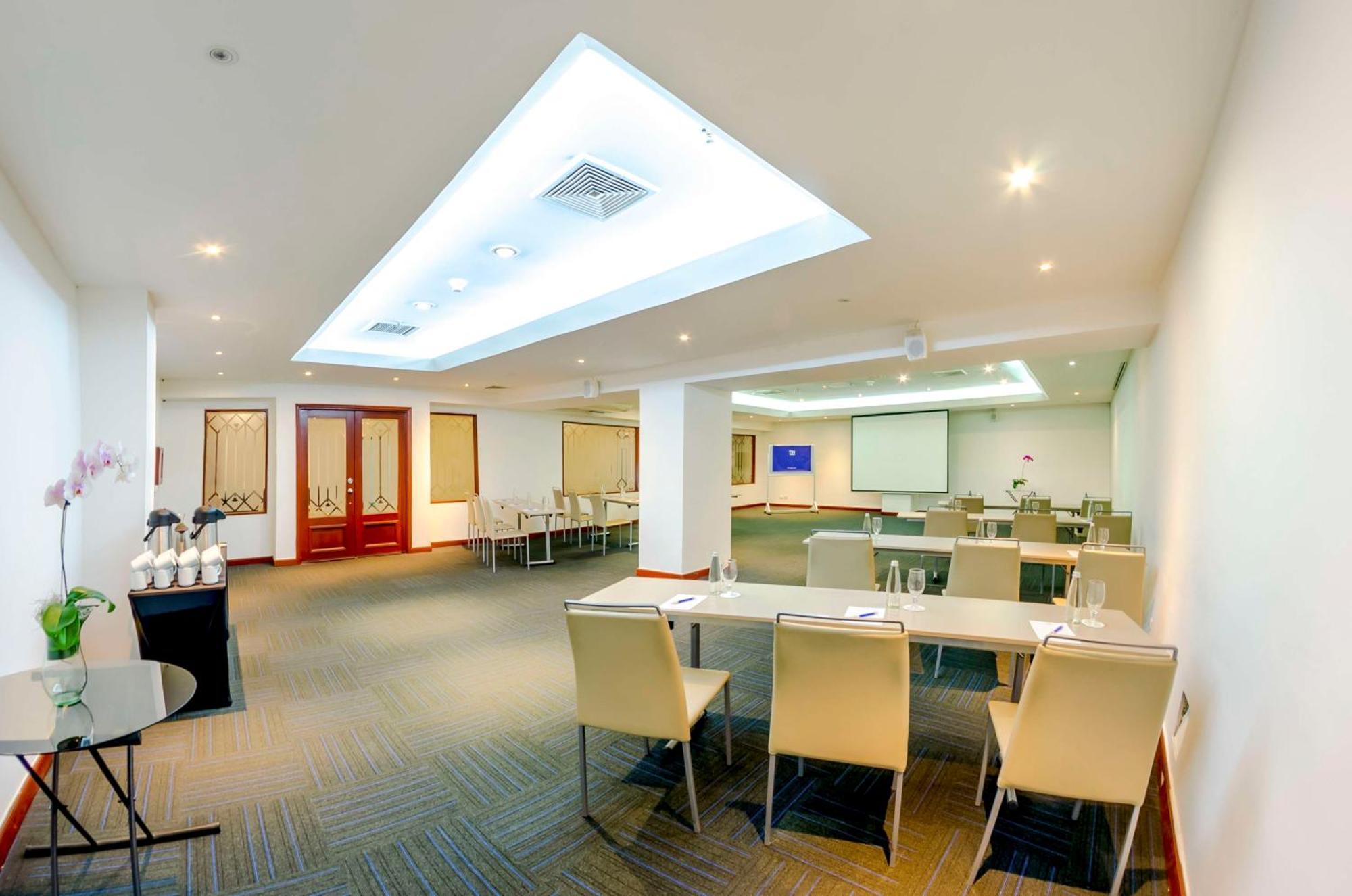 Nh Cali Royal Hotel Ngoại thất bức ảnh