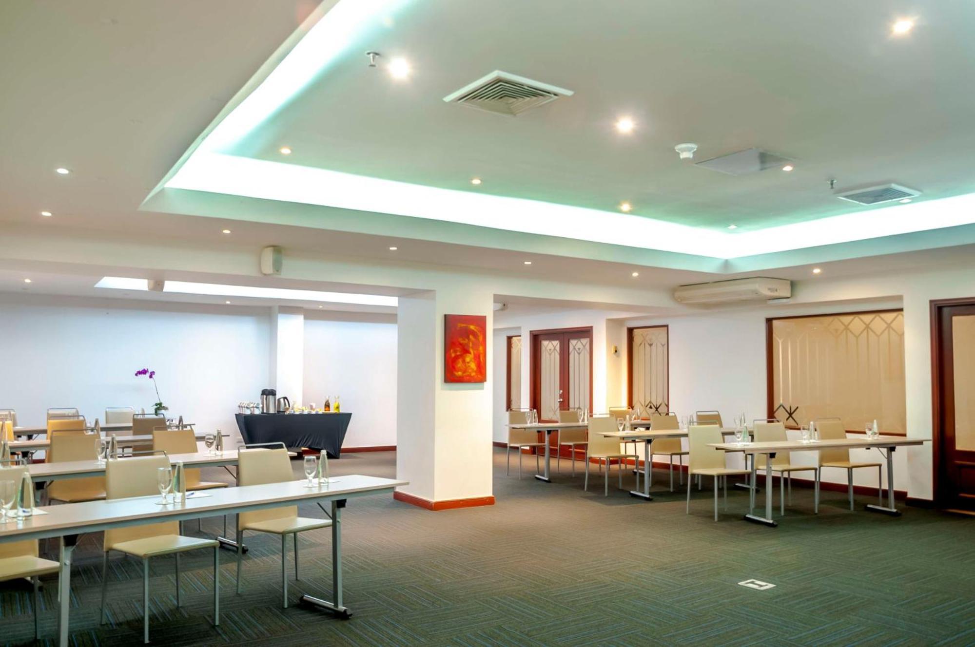 Nh Cali Royal Hotel Ngoại thất bức ảnh
