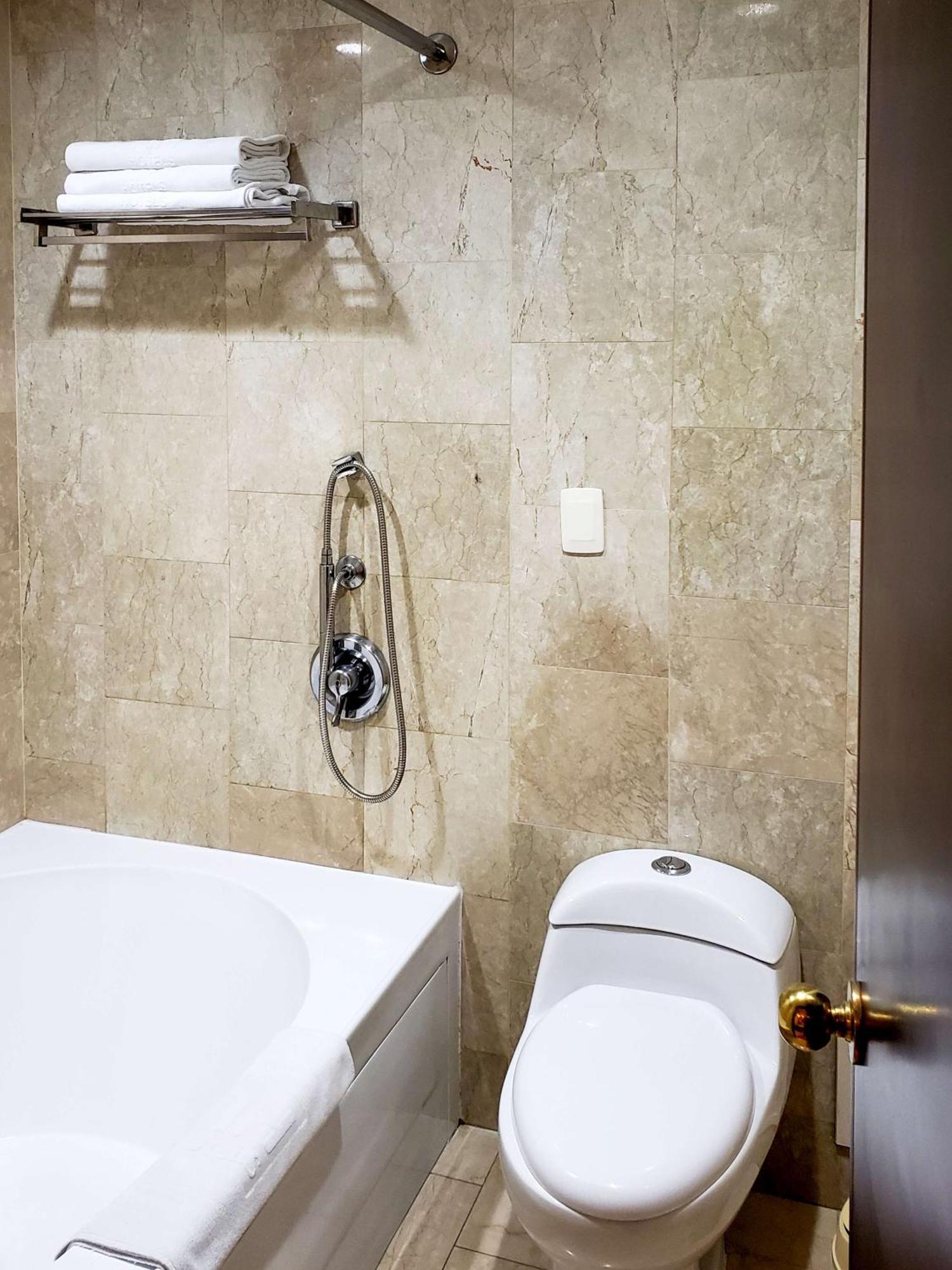 Nh Cali Royal Hotel Ngoại thất bức ảnh