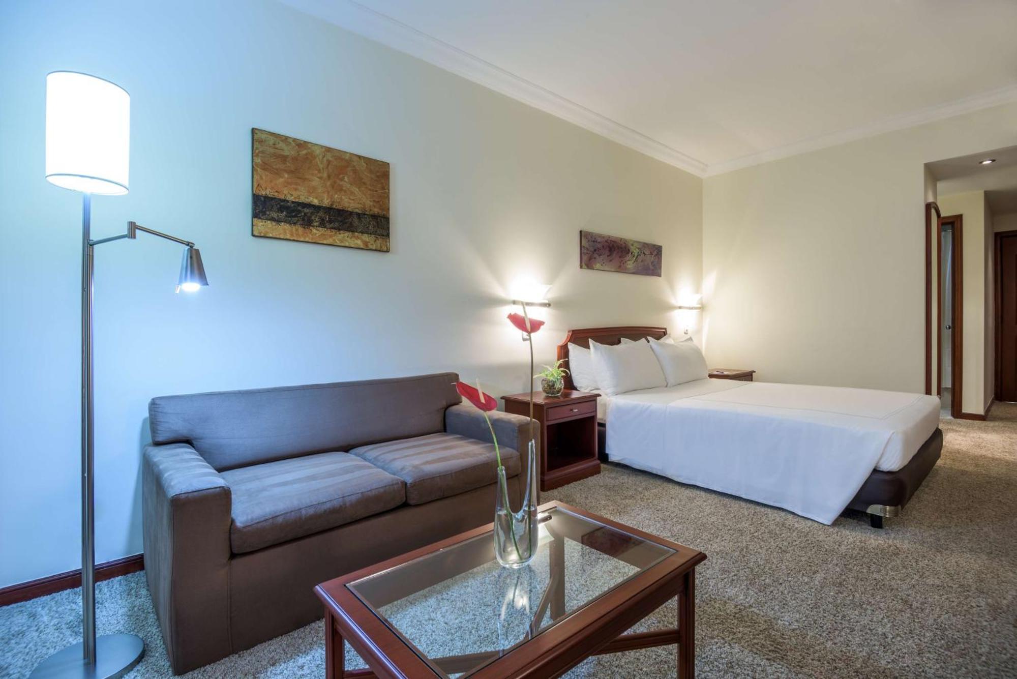 Nh Cali Royal Hotel Ngoại thất bức ảnh