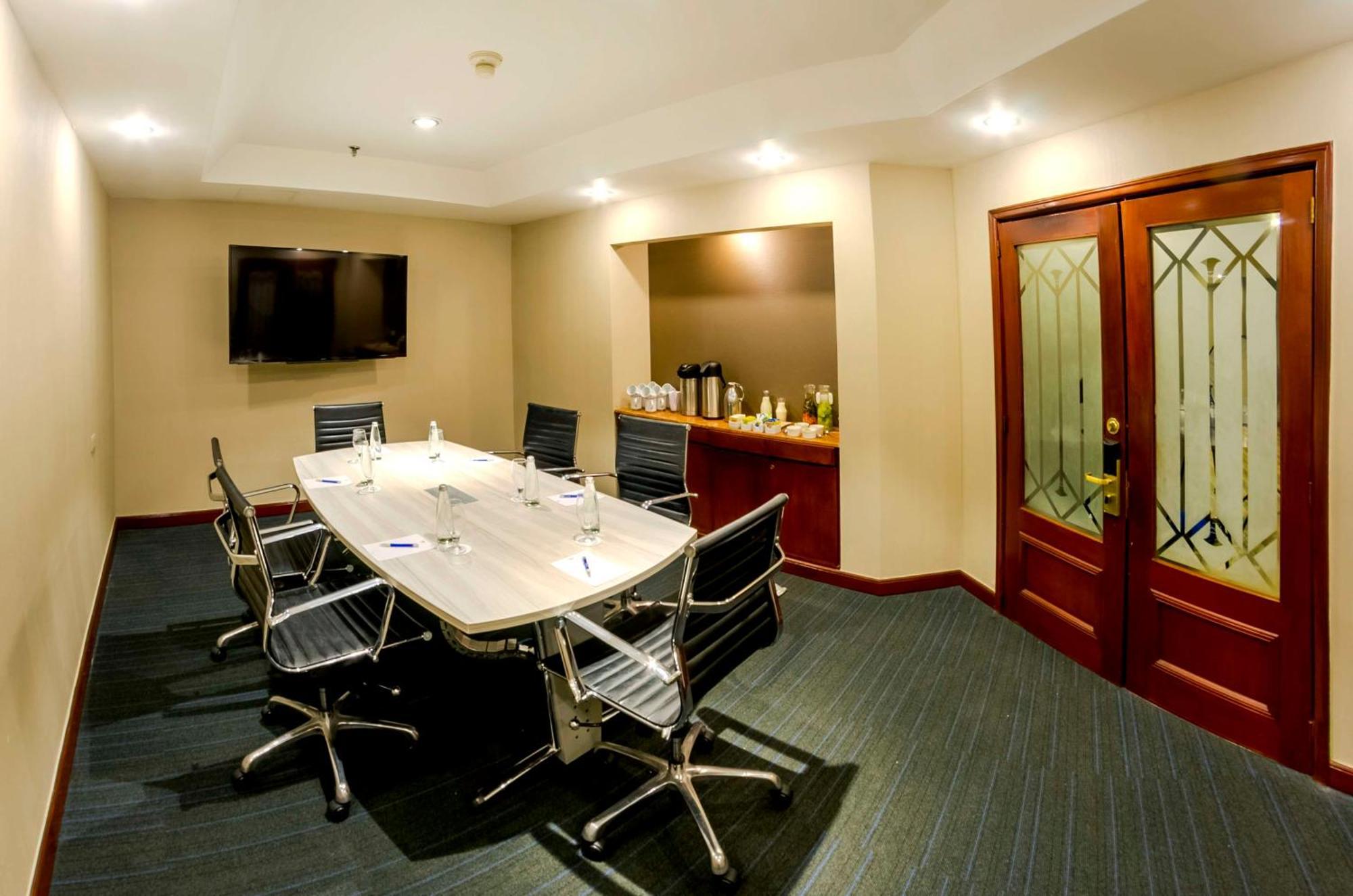 Nh Cali Royal Hotel Ngoại thất bức ảnh