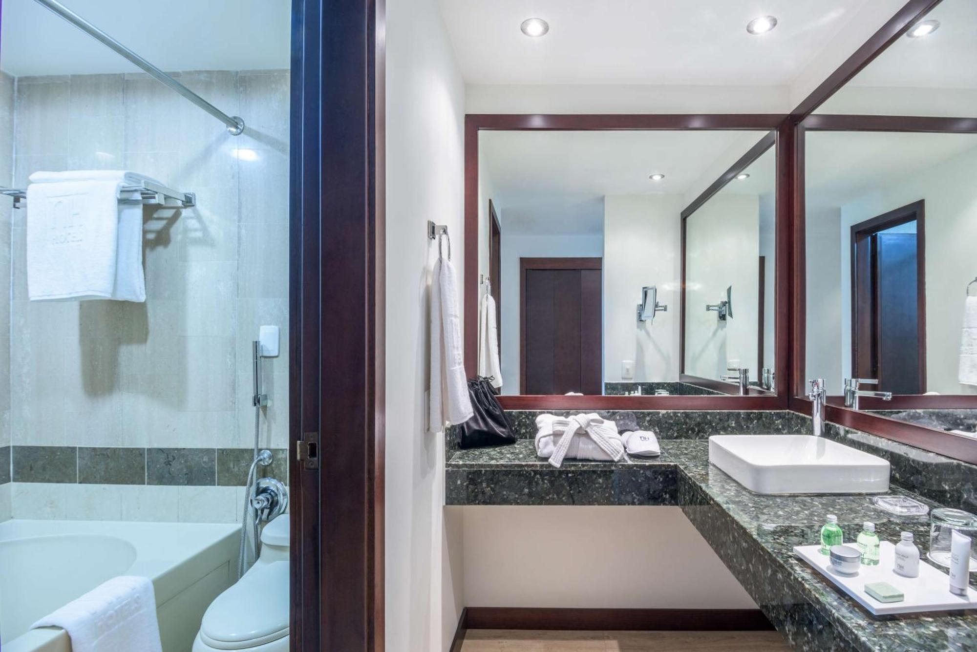 Nh Cali Royal Hotel Ngoại thất bức ảnh
